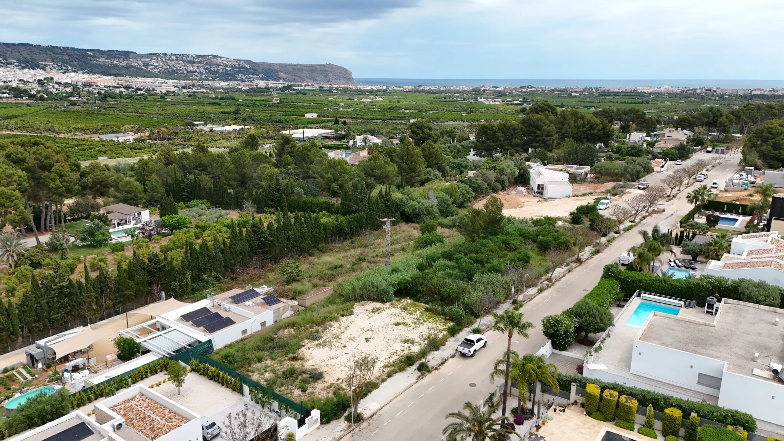 Parcela en venta en Javea con viastas panoramicas al Montgo.