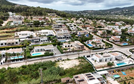 Parcela en venta en Javea con viastas panoramicas al Montgo.