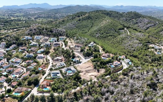 Prestigiosa parcela en venta con vistas al mar en Javea.