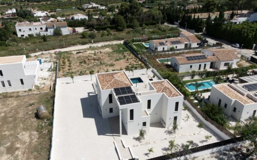 Villa  de obra nueva en Piver, Jávea, con piscina y vistas panorámicas al Montgó.