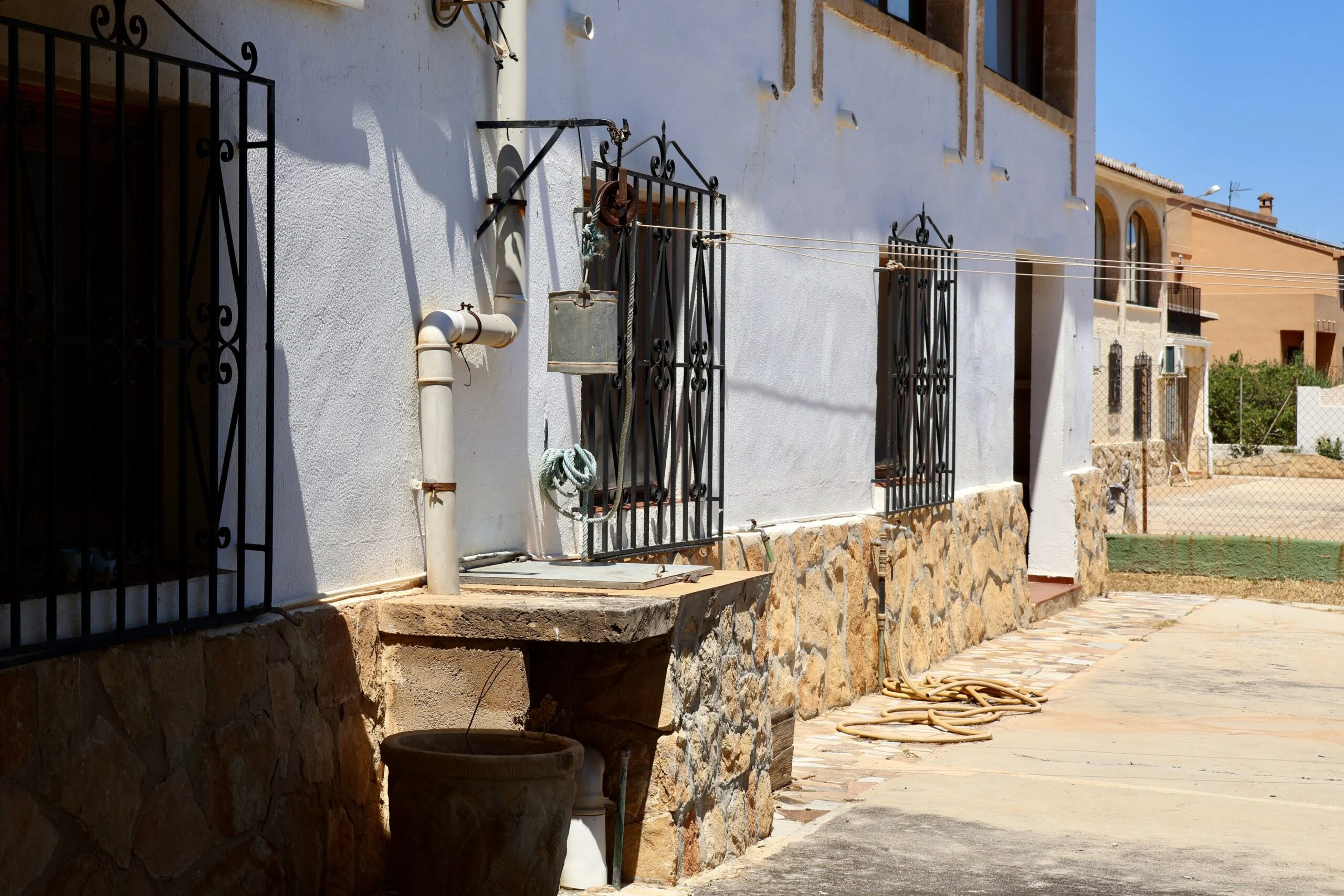 Chalet en venta con piscina en el centro de Javea.