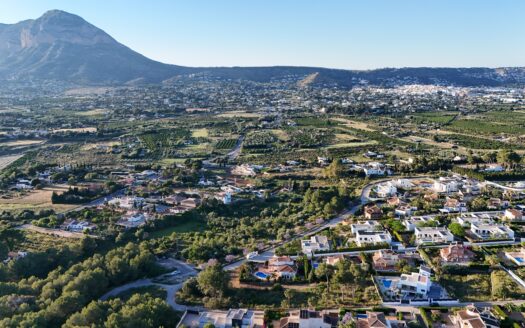 Parcela en venta en la prestigiosa urbanización de Javea Piver.