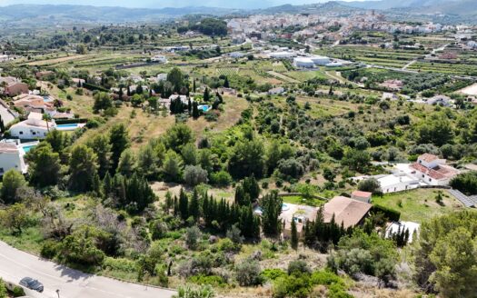 Parcela en venta en Benitachell con vistas panorámicas al Montgó.
