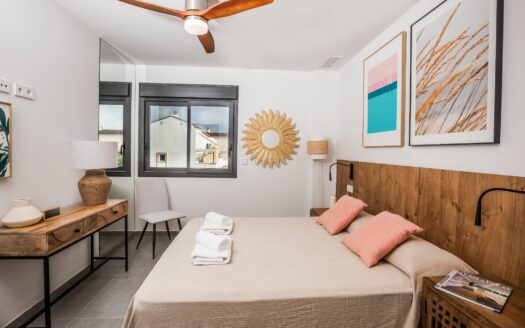 Ático dúplex en venta en el Arenal de Jávea con solárium y piscina.
