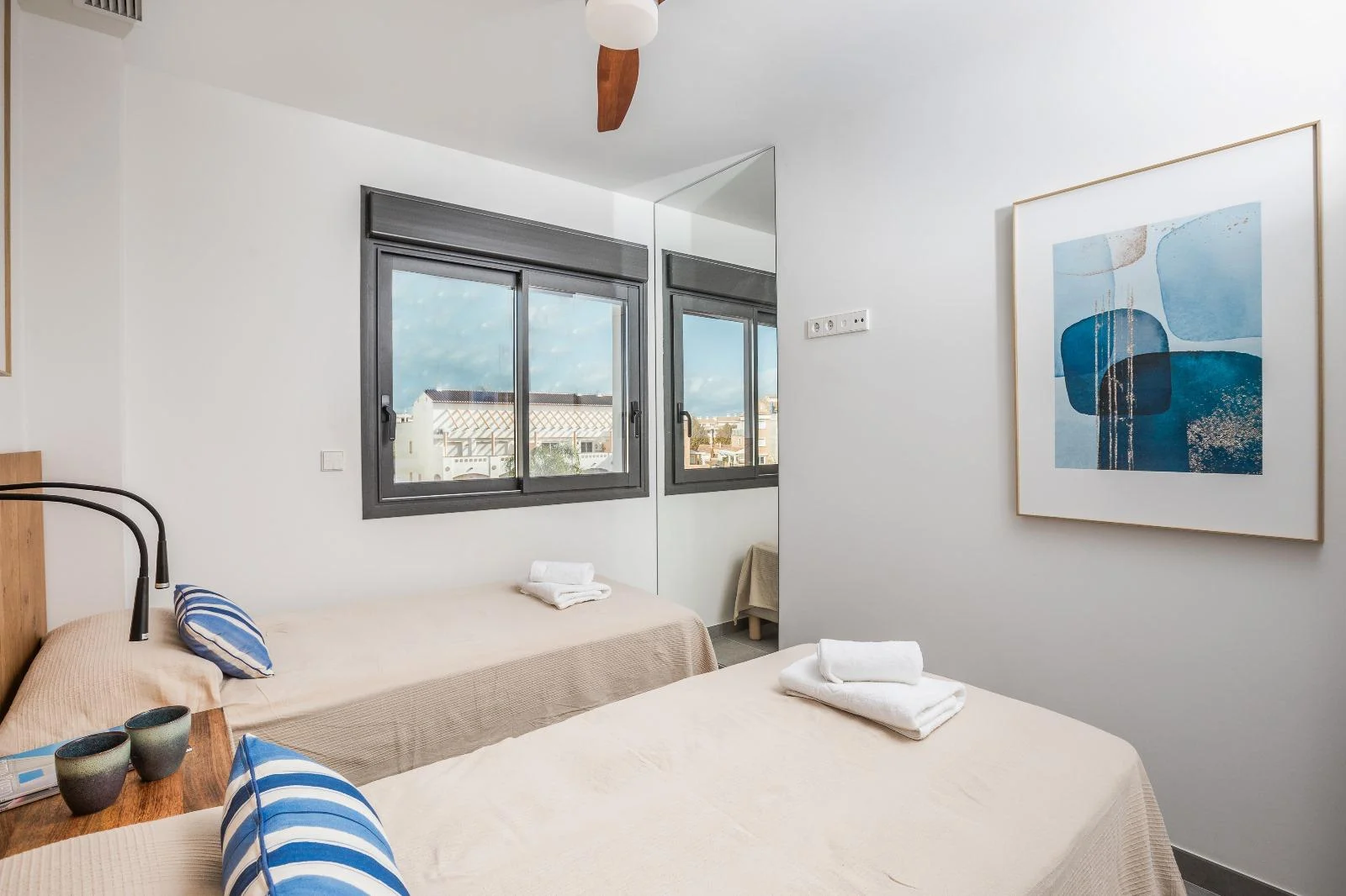 Ático dúplex en venta en el Arenal de Jávea con solárium y piscina.