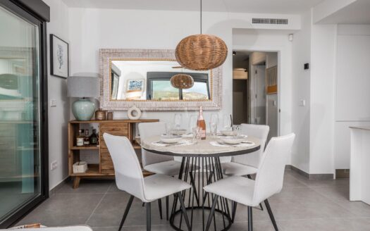 Ático dúplex en venta en el Arenal de Jávea con solárium y piscina.