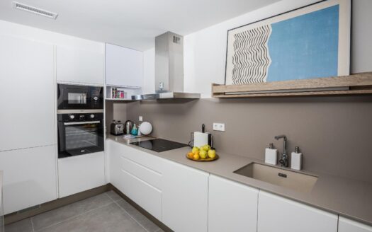 Ático dúplex en venta en el Arenal de Jávea con solárium y piscina.