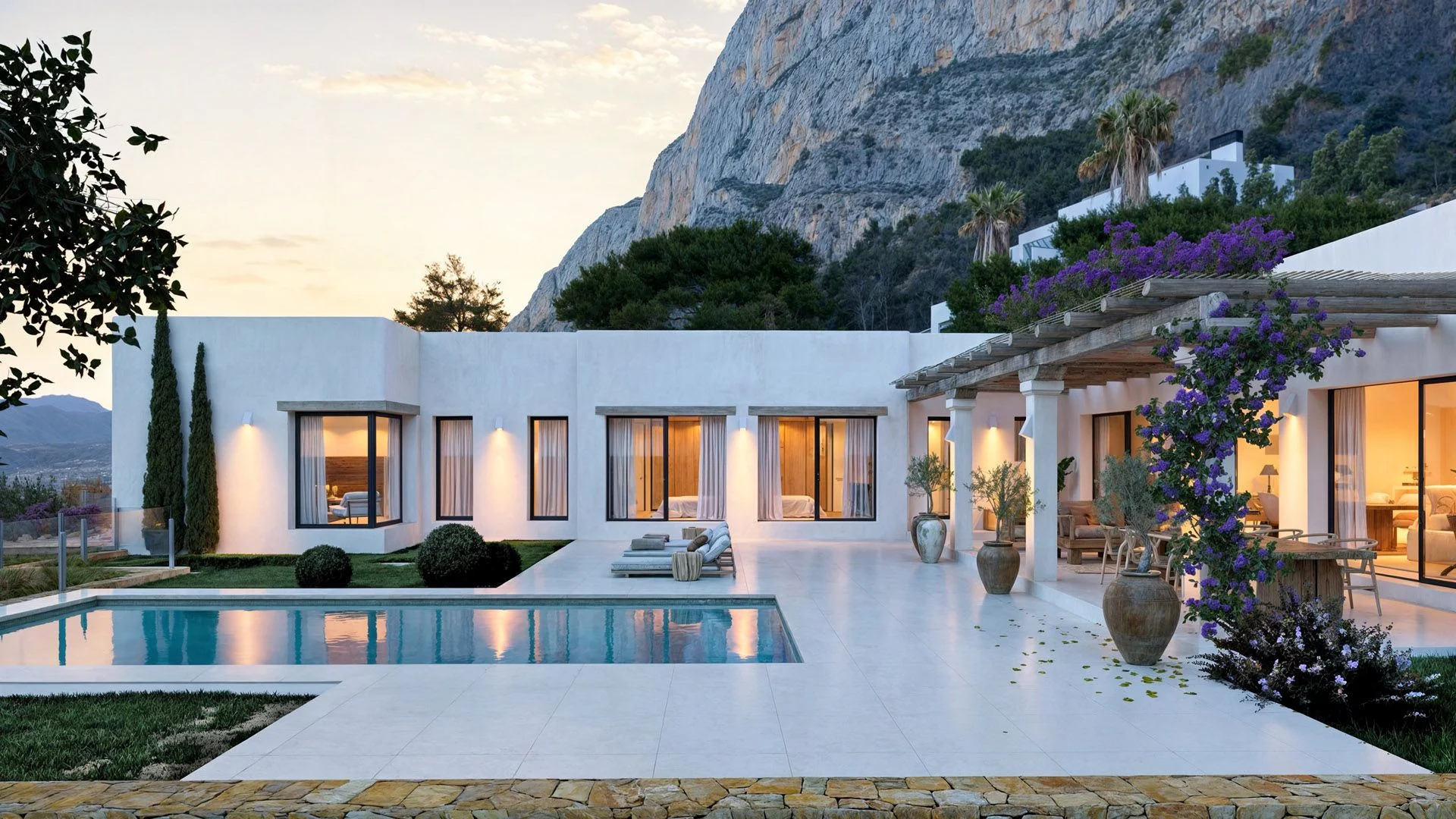 Villa en venta con vistas panorámicas en el Montgó de Javea.