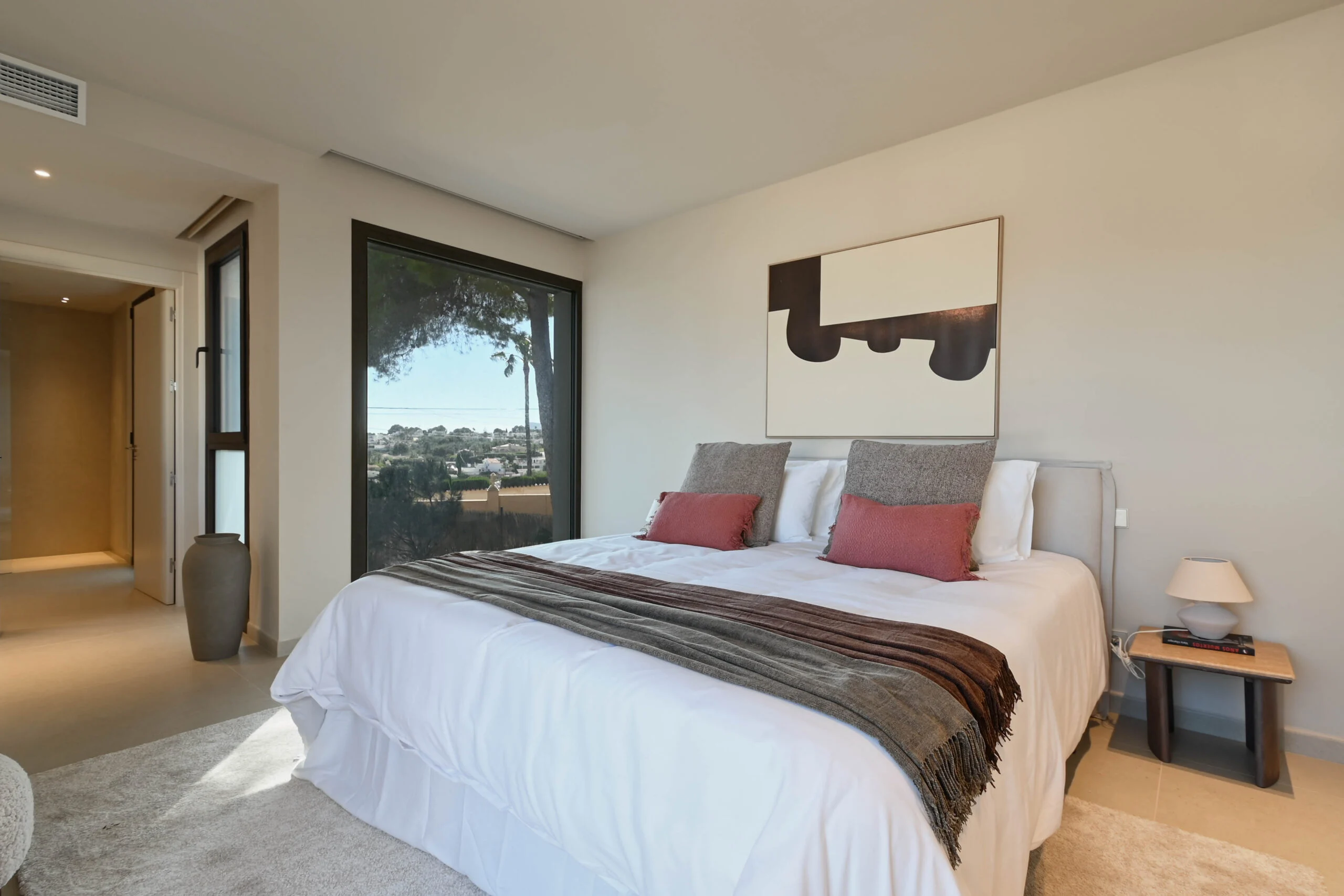 Exclusiva villa de obra nueva en venta en Moraira con vistas al mar.