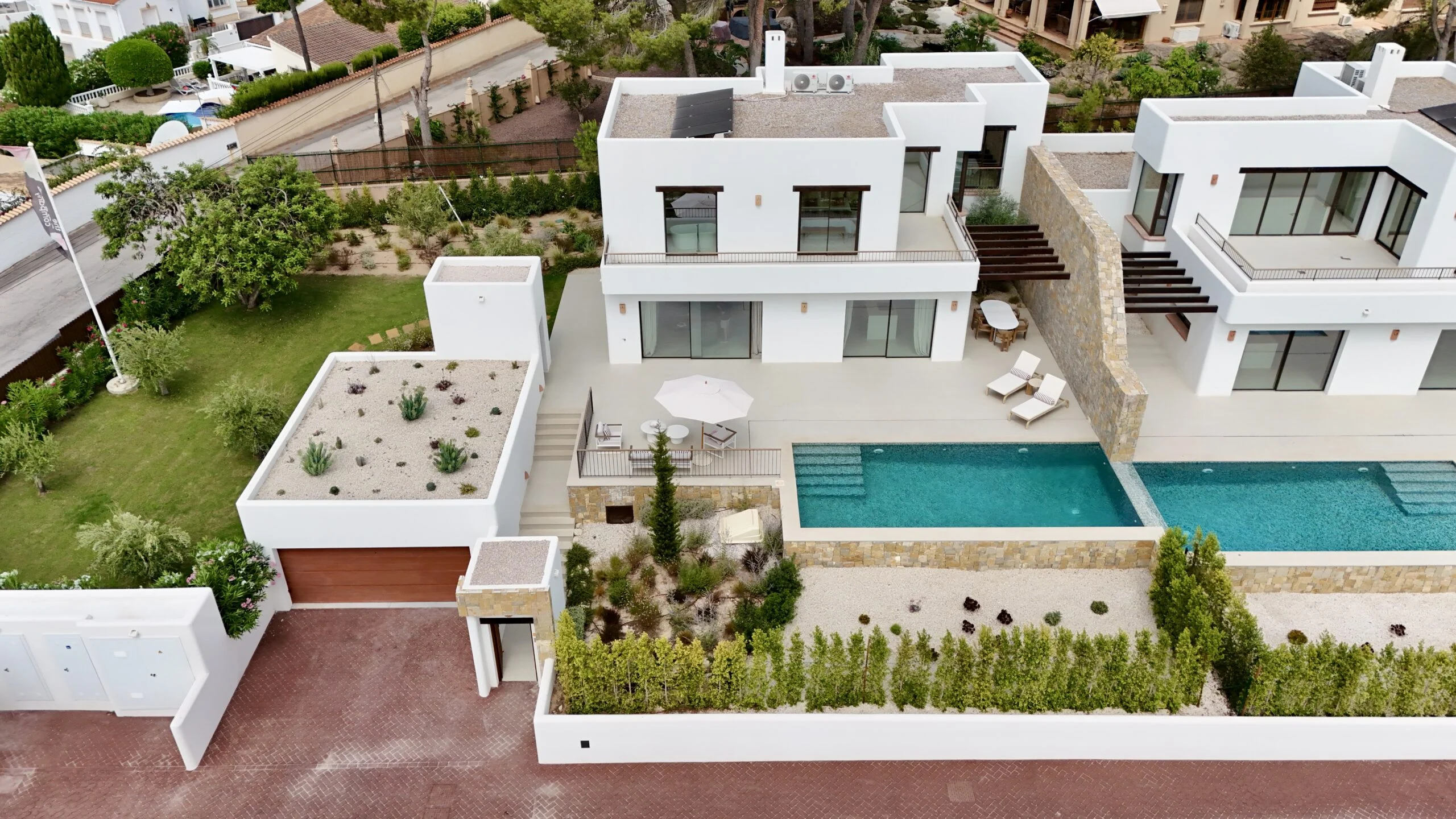 Exclusiva villa de obra nueva en venta en Moraira con vistas al mar.