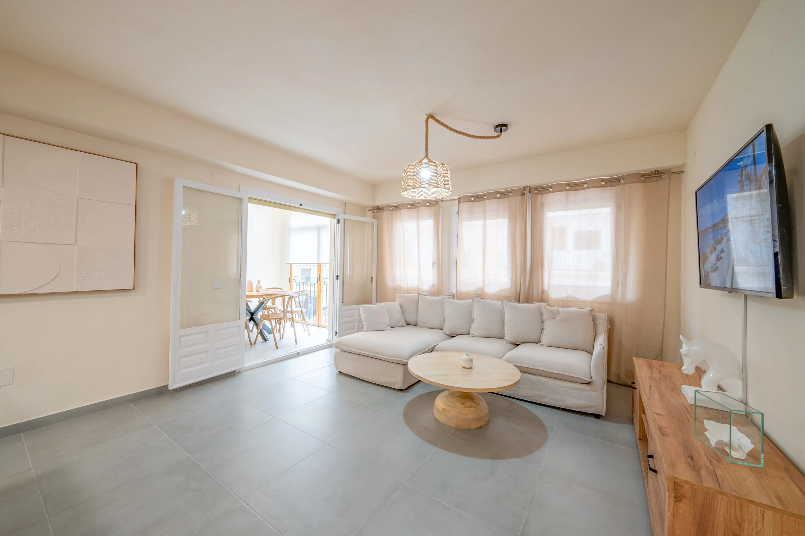 Apartamento reformado a 1 minuto de la playa.