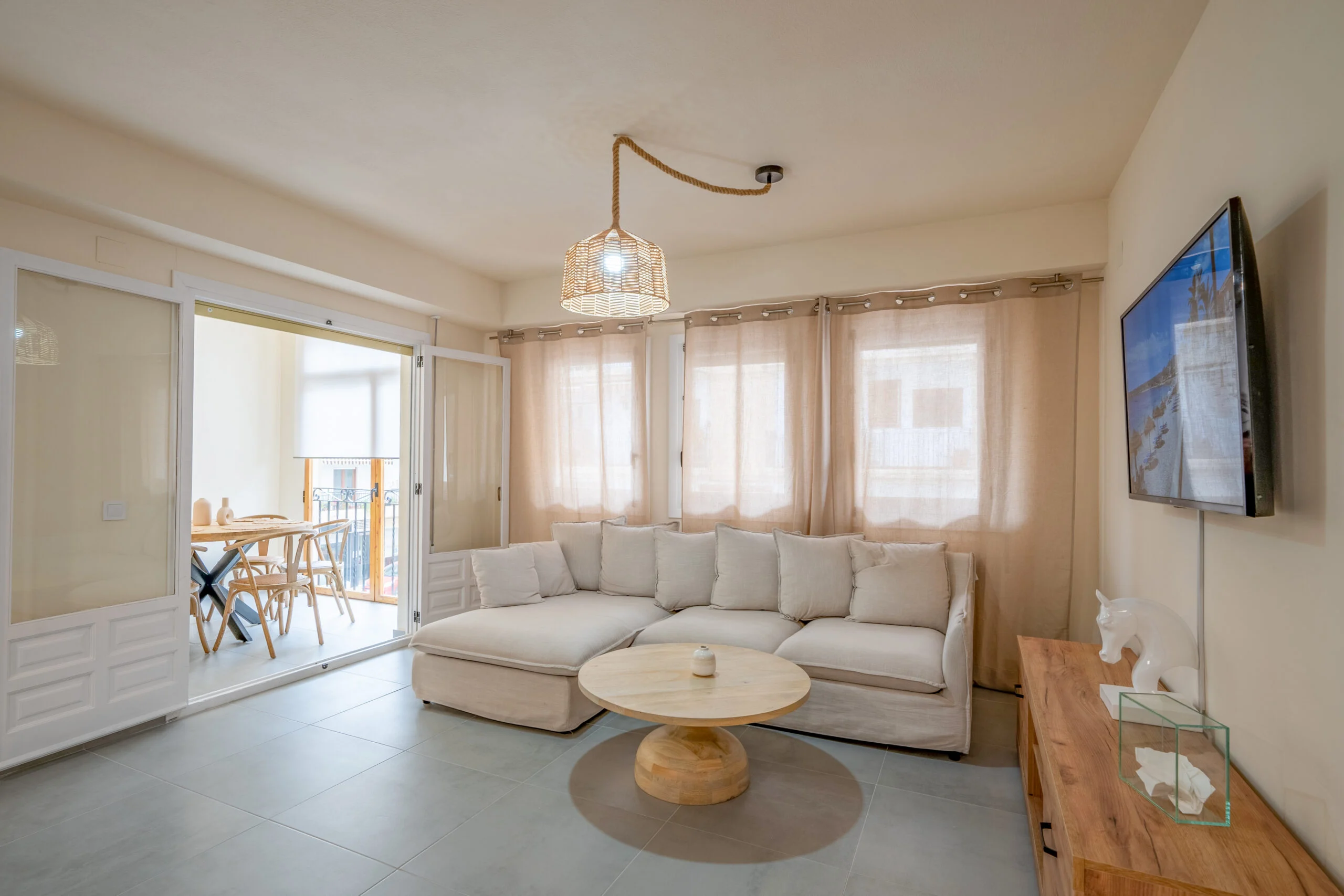 Apartamento reformado a 1 minuto de la playa.