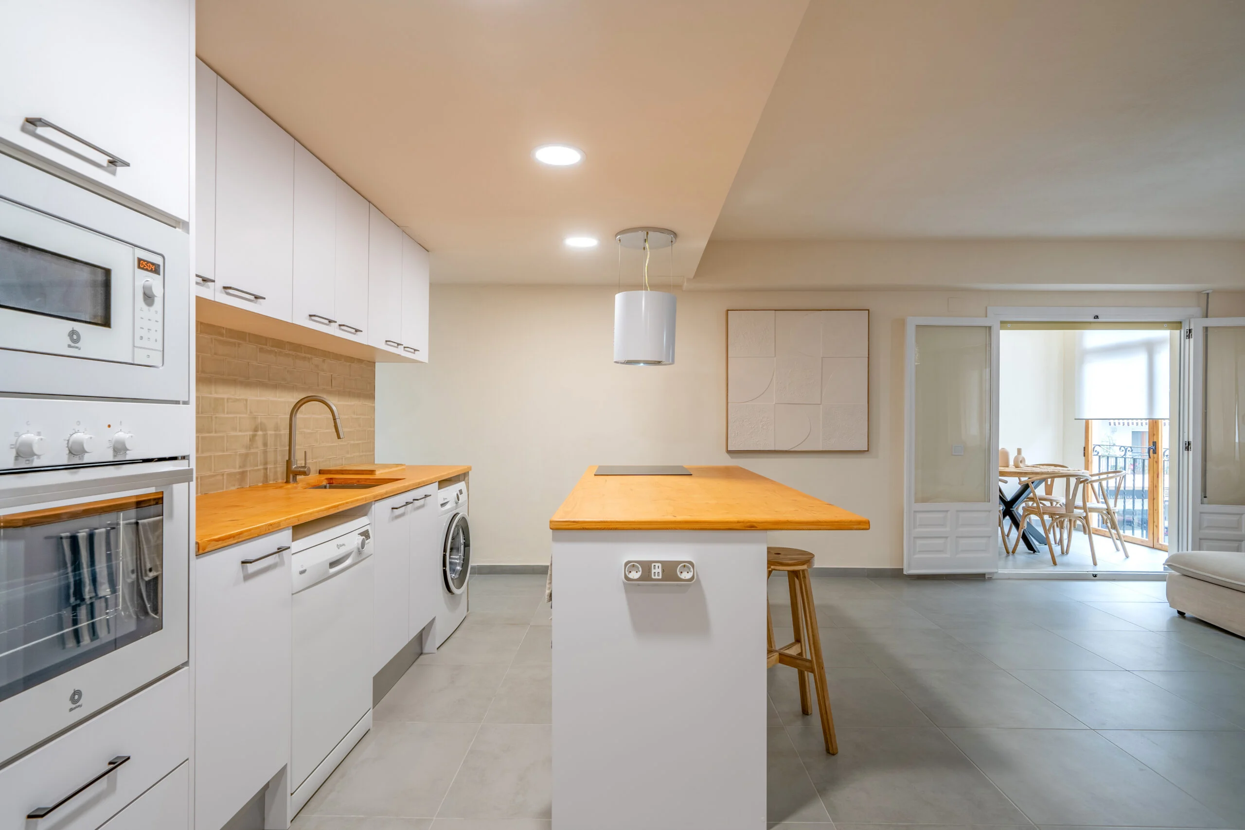 Apartamento reformado a 1 minuto de la playa.