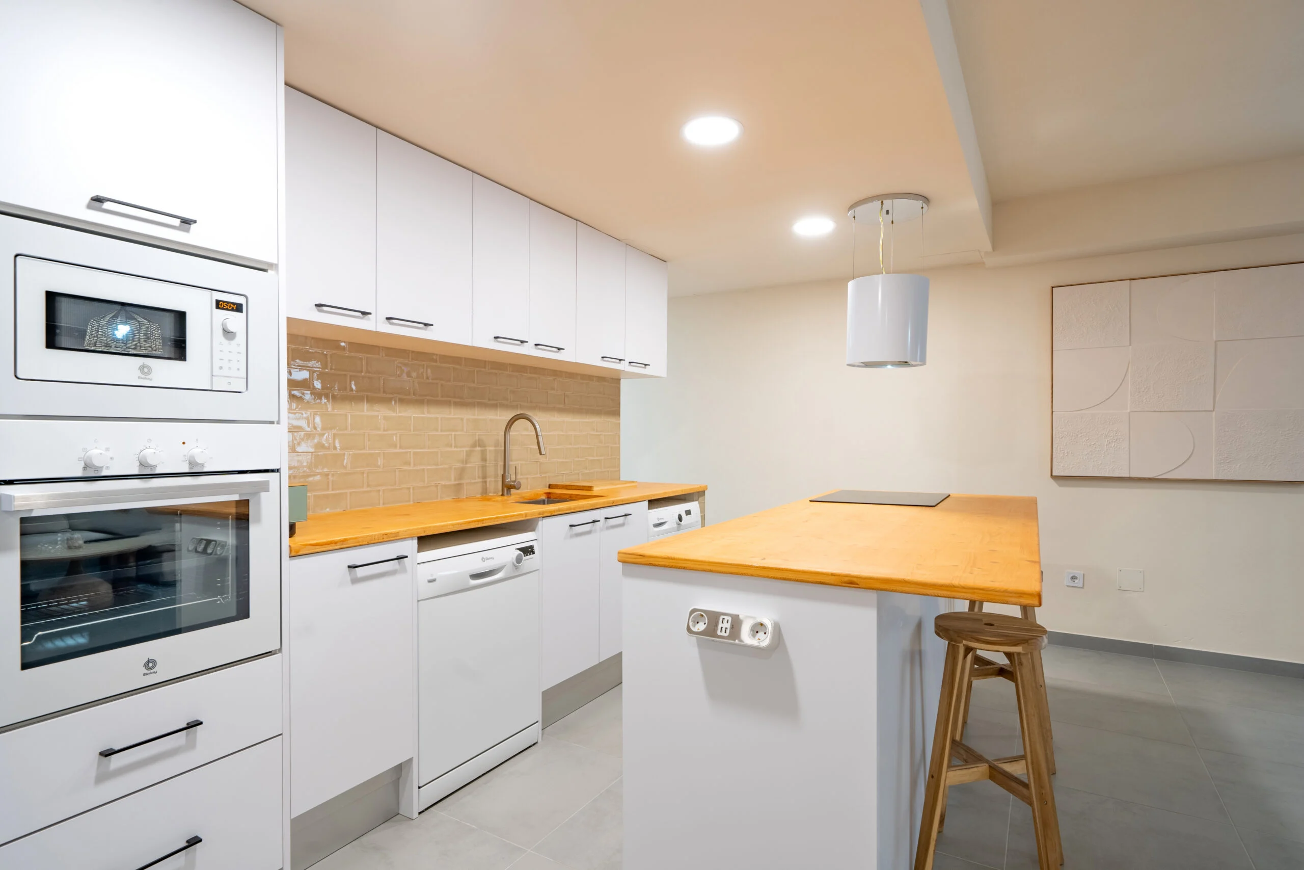 Apartamento reformado a 1 minuto de la playa.