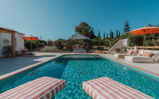 Villa de Lujo en Venta en Jávea con Guesthouse y Piscina