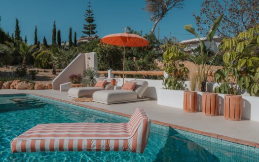 Villa de Lujo en Venta en Jávea con Guesthouse y Piscina