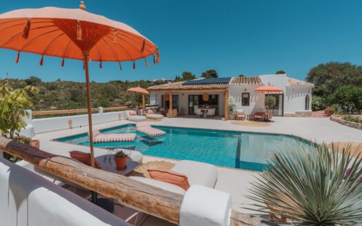 Villa de Lujo en Venta en Jávea con Guesthouse y Piscina