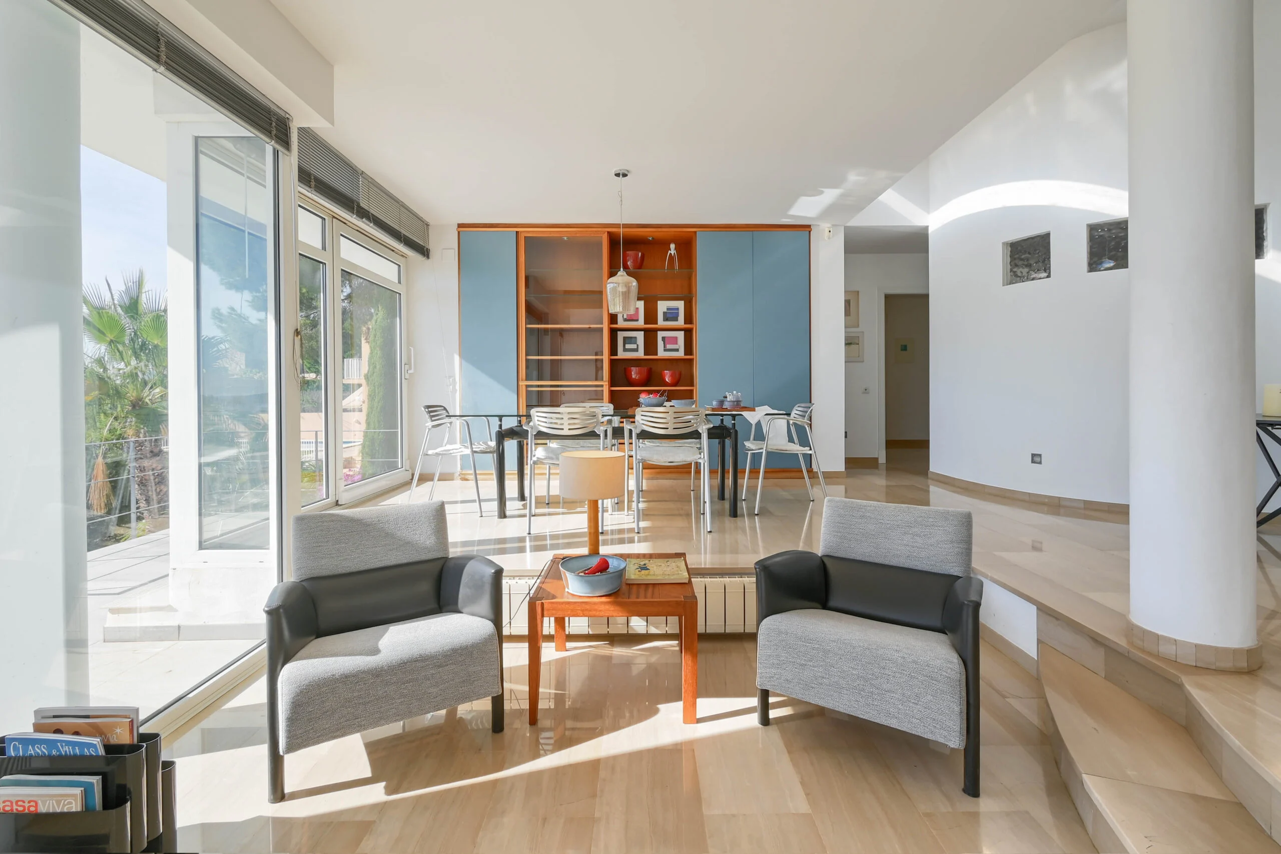 Villa con orientación sur y vistas panorámicas al mar en La Corona, Jávea.