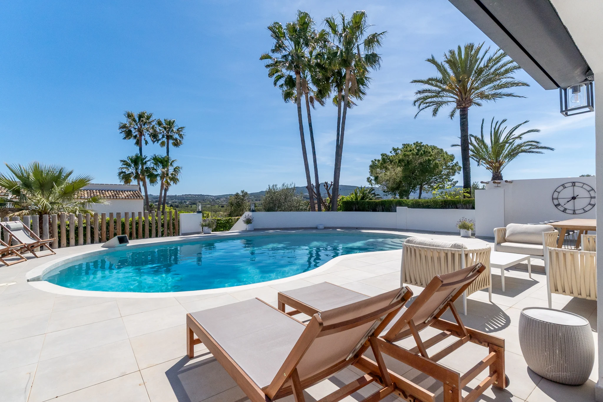 Villa de lujo completamente reformada en Jávea, cerca del casco antiguo.