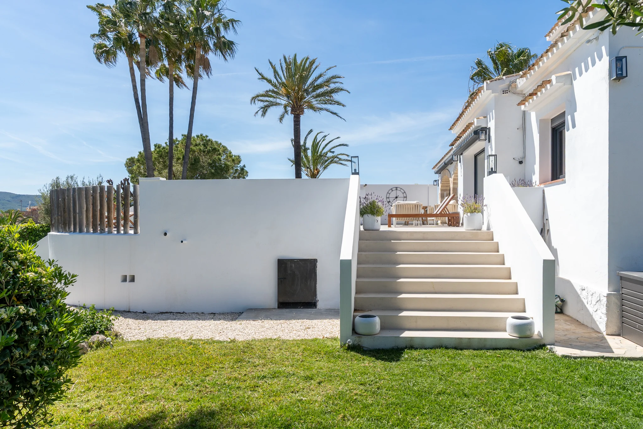 Villa de lujo completamente reformada en Jávea, cerca del casco antiguo.