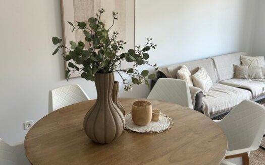 Apartamento de 3 dormitorios con piscina en venta en Jávea.